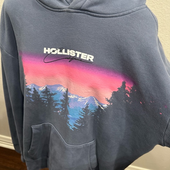 Hollister Blue Hoodie with Pink and Blue Graphic XL - Picture 3 of 5